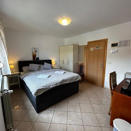 Guest House Gloria Novigrad Istria Εξωτερικό φωτογραφία
