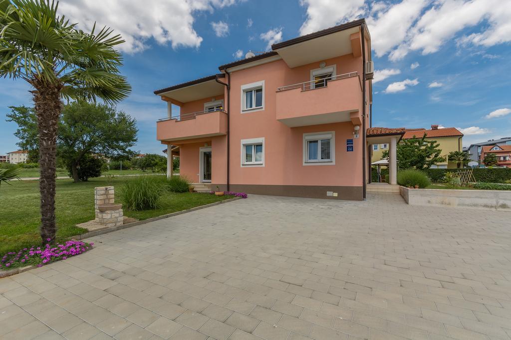 Guest House Gloria Novigrad Istria Εξωτερικό φωτογραφία